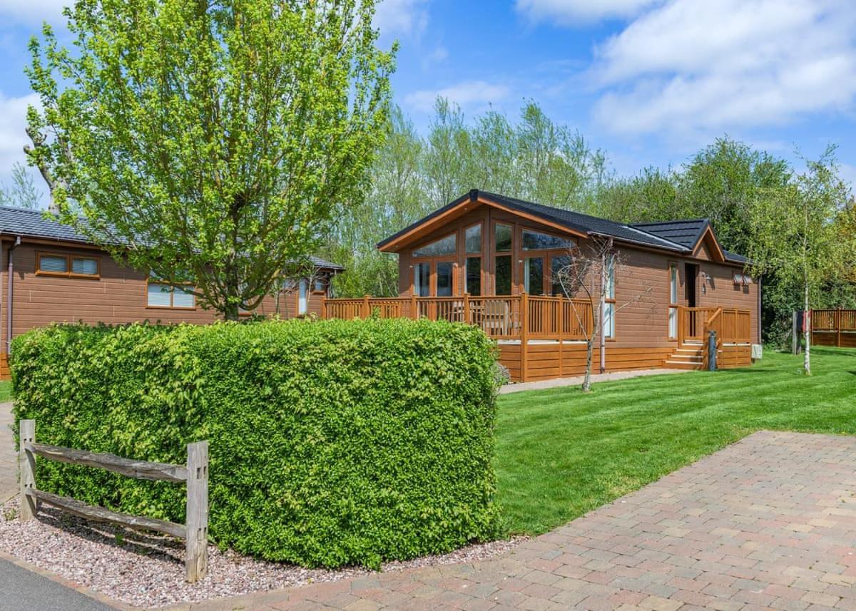 Canterbury Reach Lodge Retreat Petham Bagian luar foto