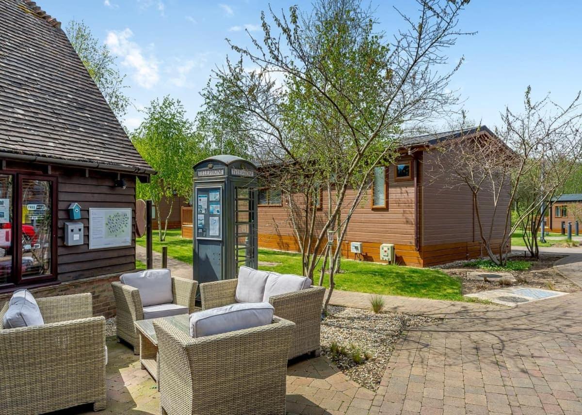 Canterbury Reach Lodge Retreat Petham Bagian luar foto