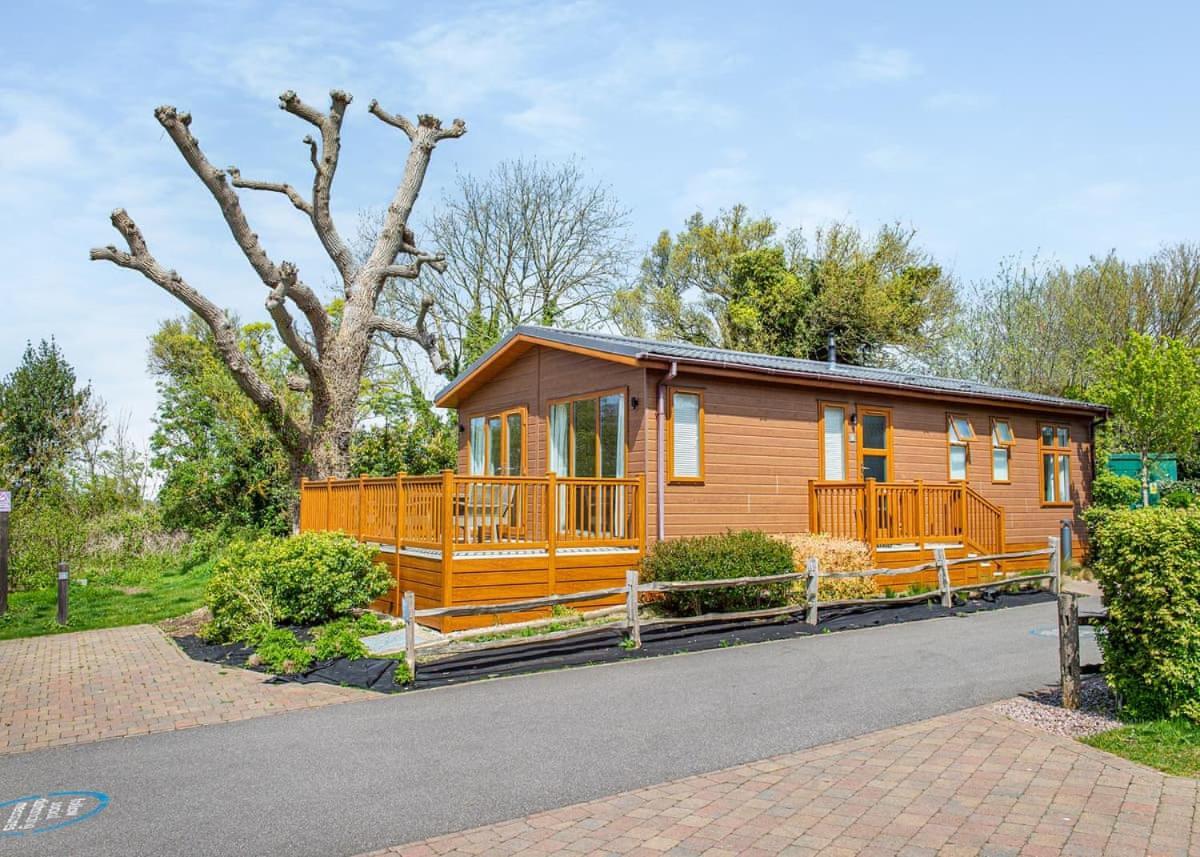 Canterbury Reach Lodge Retreat Petham Bagian luar foto